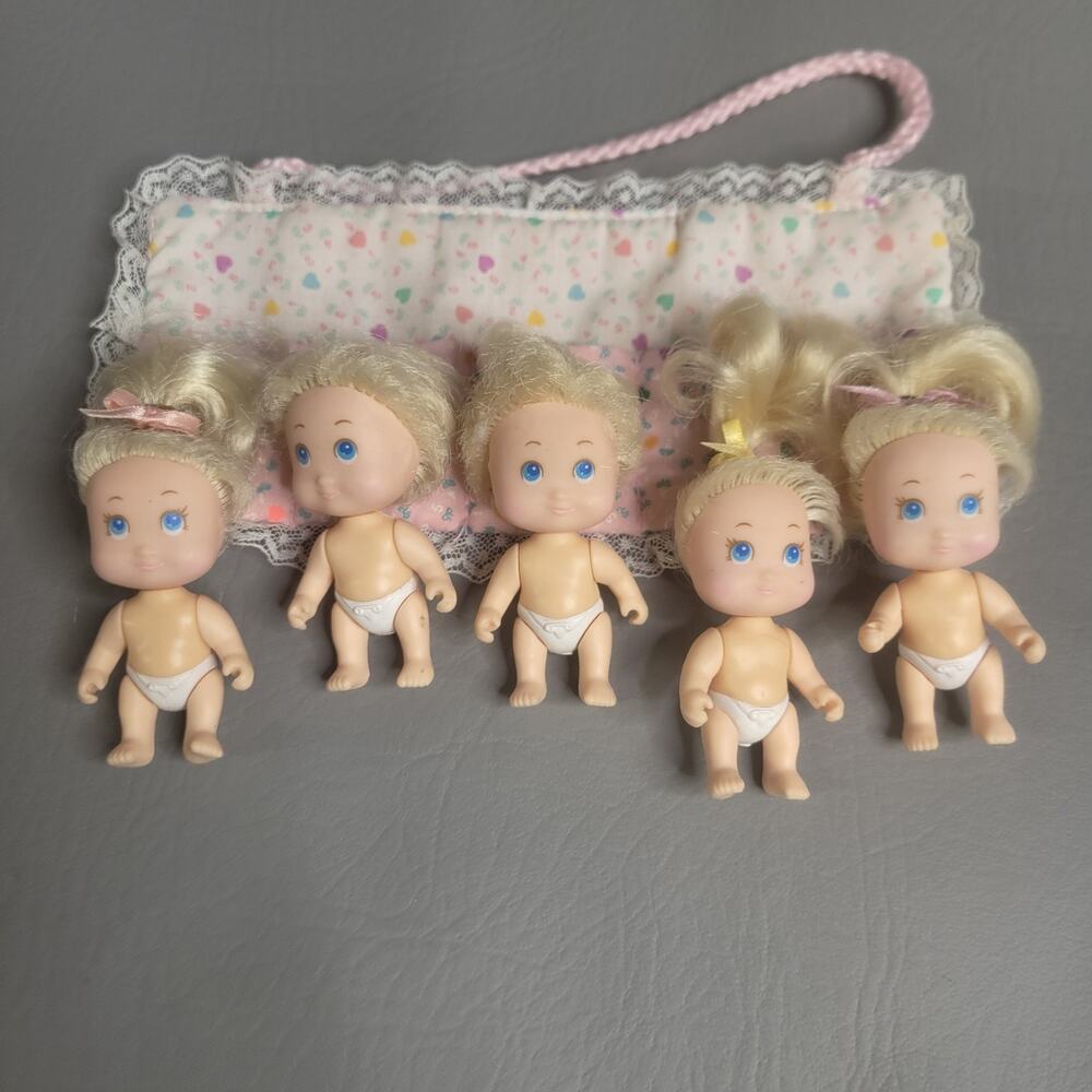 Tyco Quints Set of 5 Tiny Baby Dolls 1990 Vintage Bunting Sleeping Bag